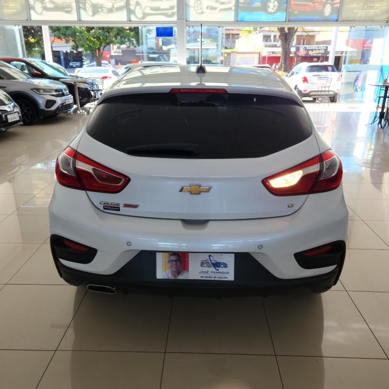 CHEVROLET Cruze Hatch - Foto