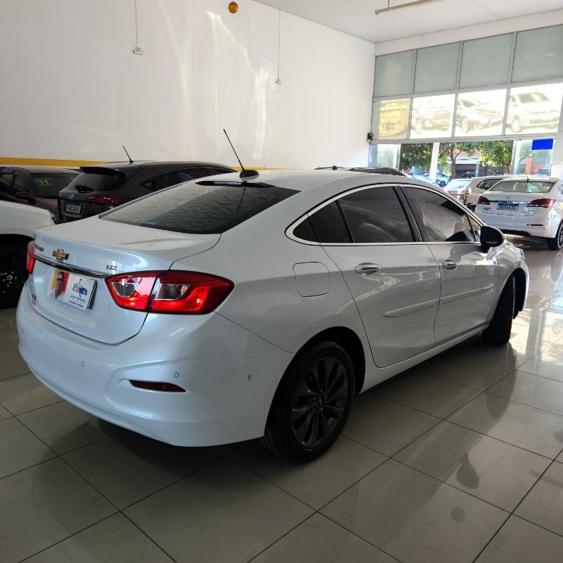 CHEVROLET Cruze Hatch - Foto