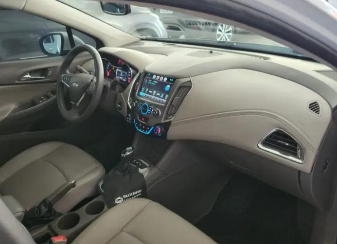CHEVROLET Cruze Hatch - Foto