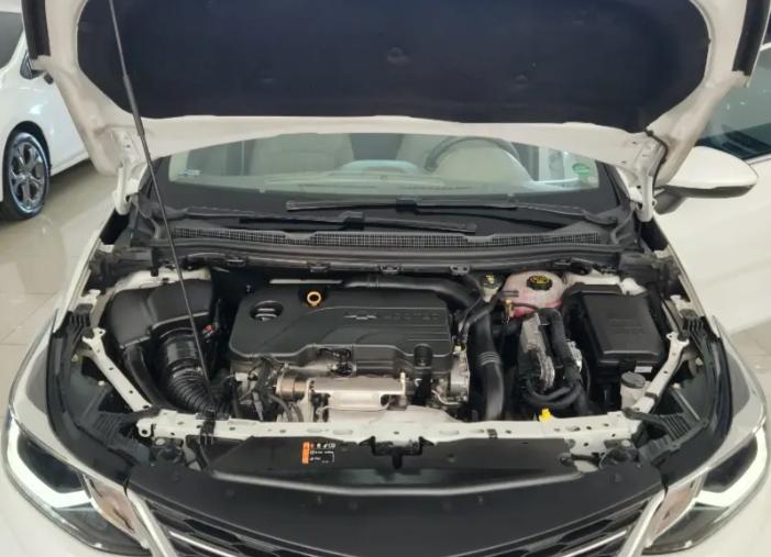 CHEVROLET Cruze Hatch - Foto