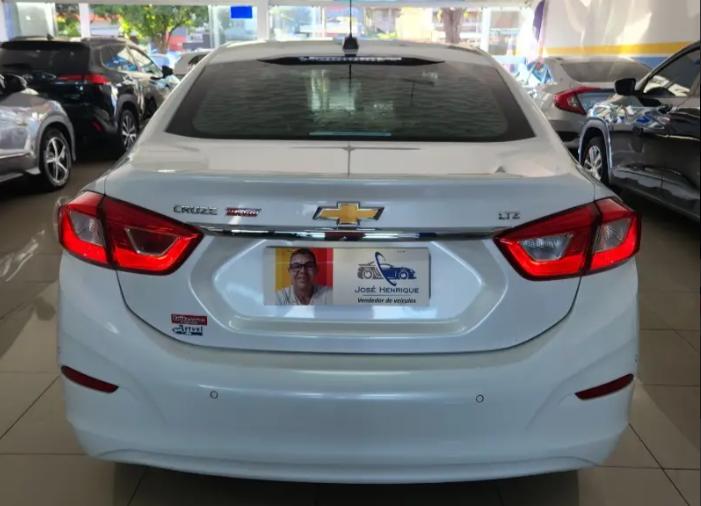 CHEVROLET Cruze Hatch - Foto