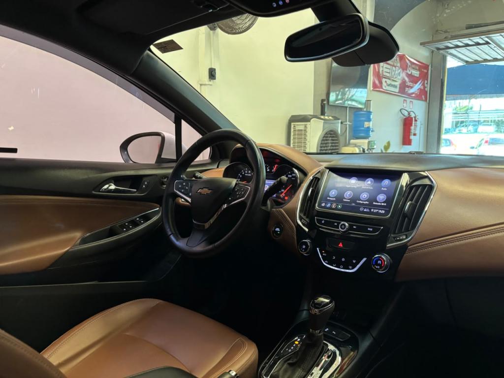 CHEVROLET Cruze Hatch - Foto