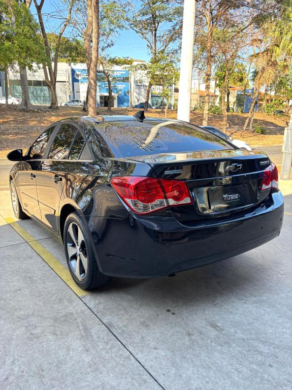CHEVROLET Cruze Sedan - Foto