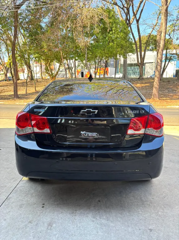 CHEVROLET Cruze Sedan - Foto