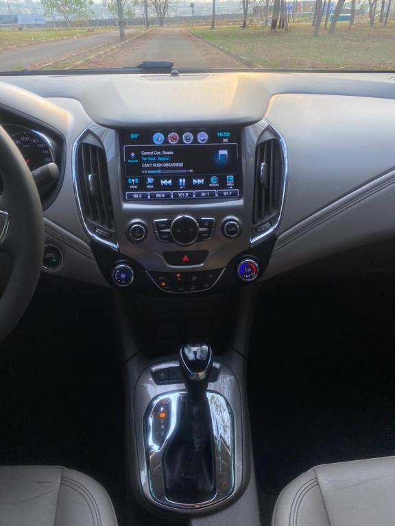 CHEVROLET Cruze Sedan - Foto