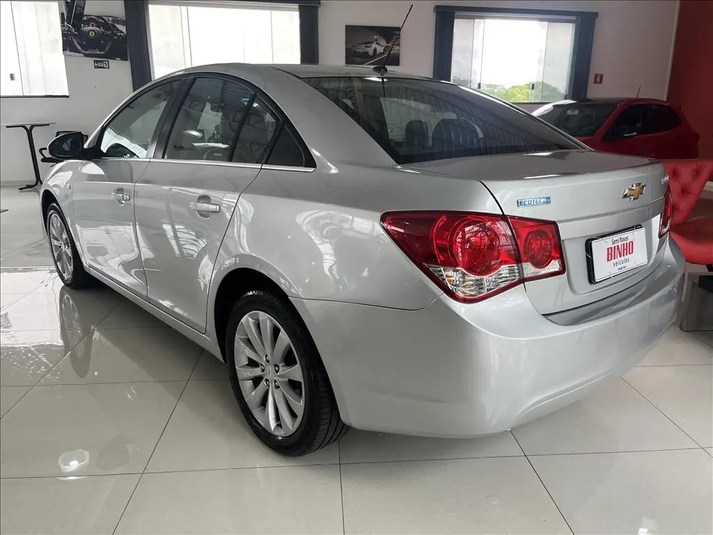 CHEVROLET Cruze Sedan - Foto