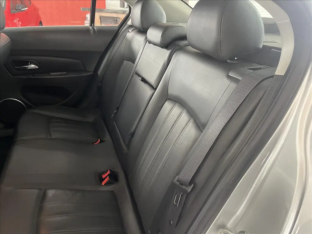 CHEVROLET Cruze Sedan - Foto
