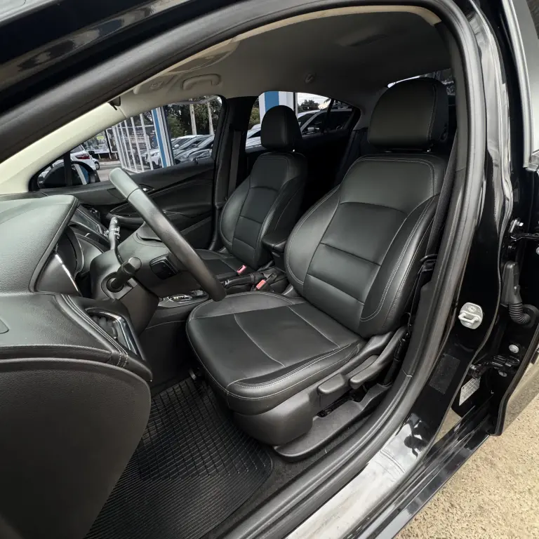 CHEVROLET Cruze Sedan - Foto