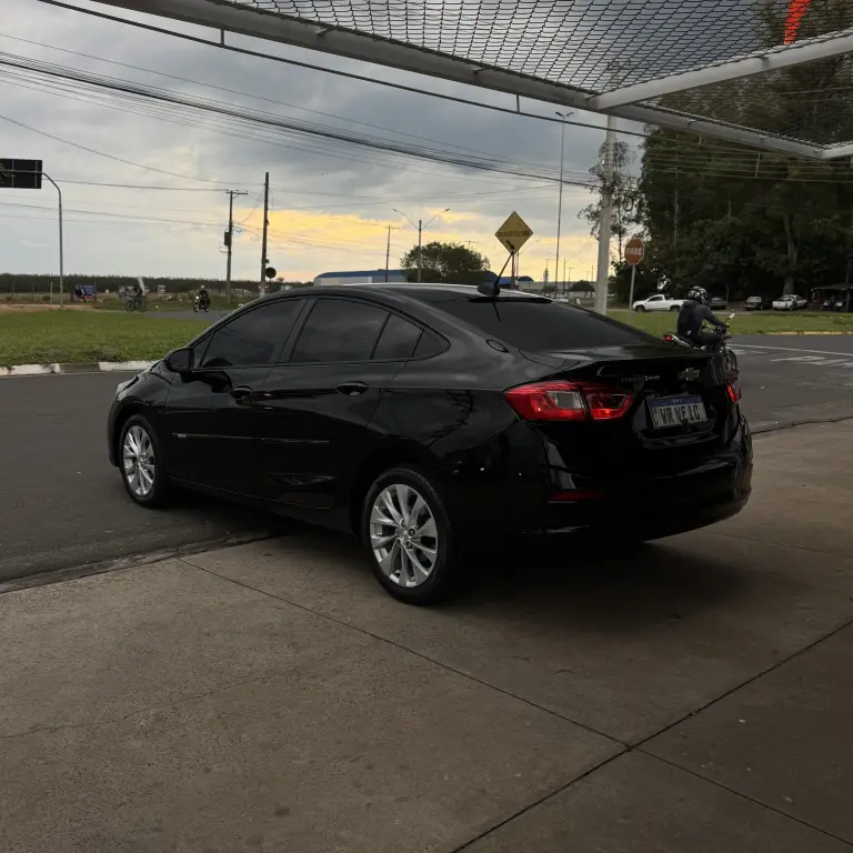 CHEVROLET Cruze Sedan - Foto