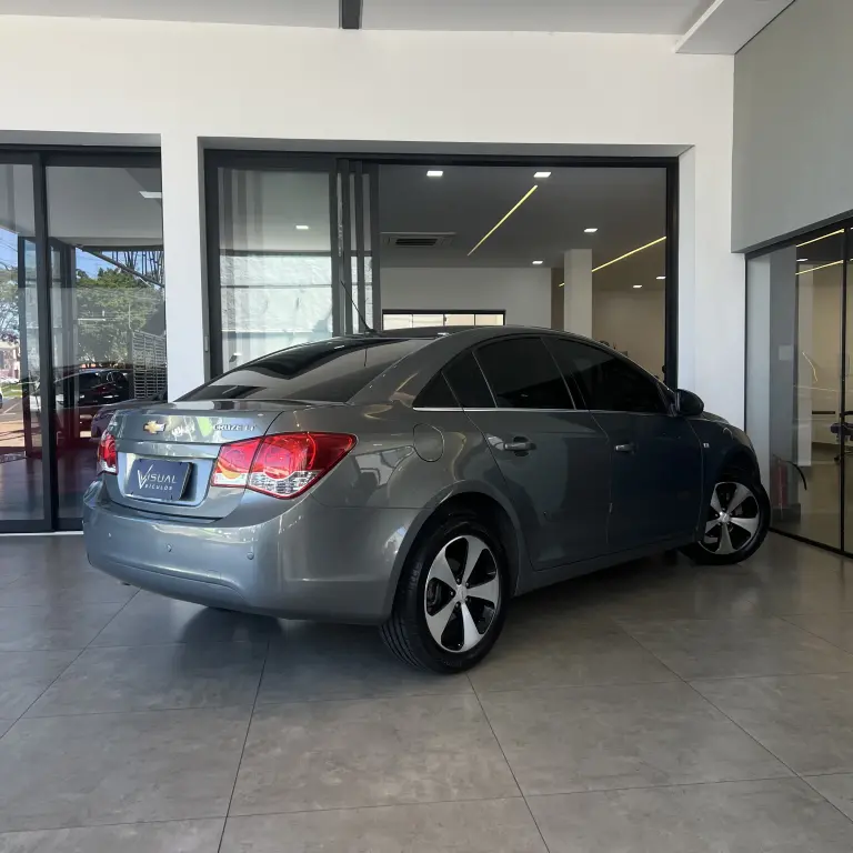 CHEVROLET Cruze Sedan - Foto