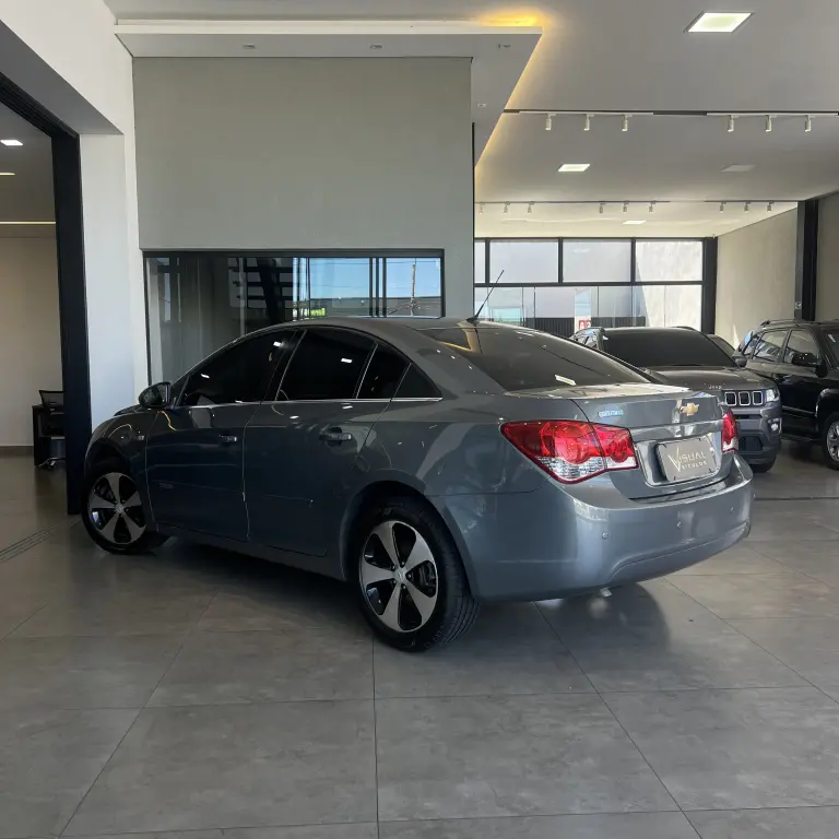 CHEVROLET Cruze Sedan - Foto