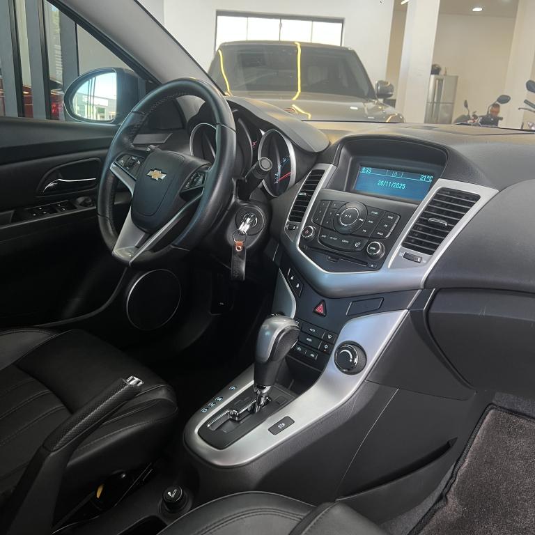 CHEVROLET Cruze Sedan - Foto