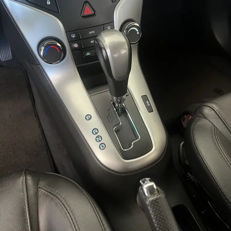 CHEVROLET Cruze Sedan - Foto