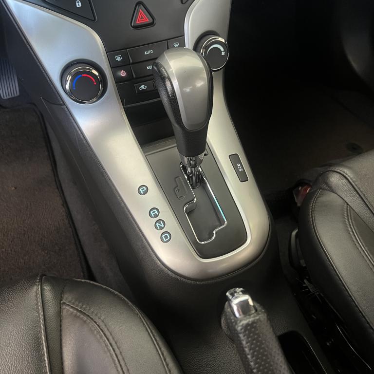 CHEVROLET Cruze Sedan - Foto