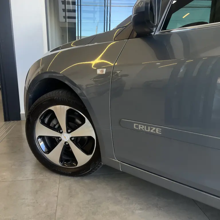 CHEVROLET Cruze Sedan - Foto