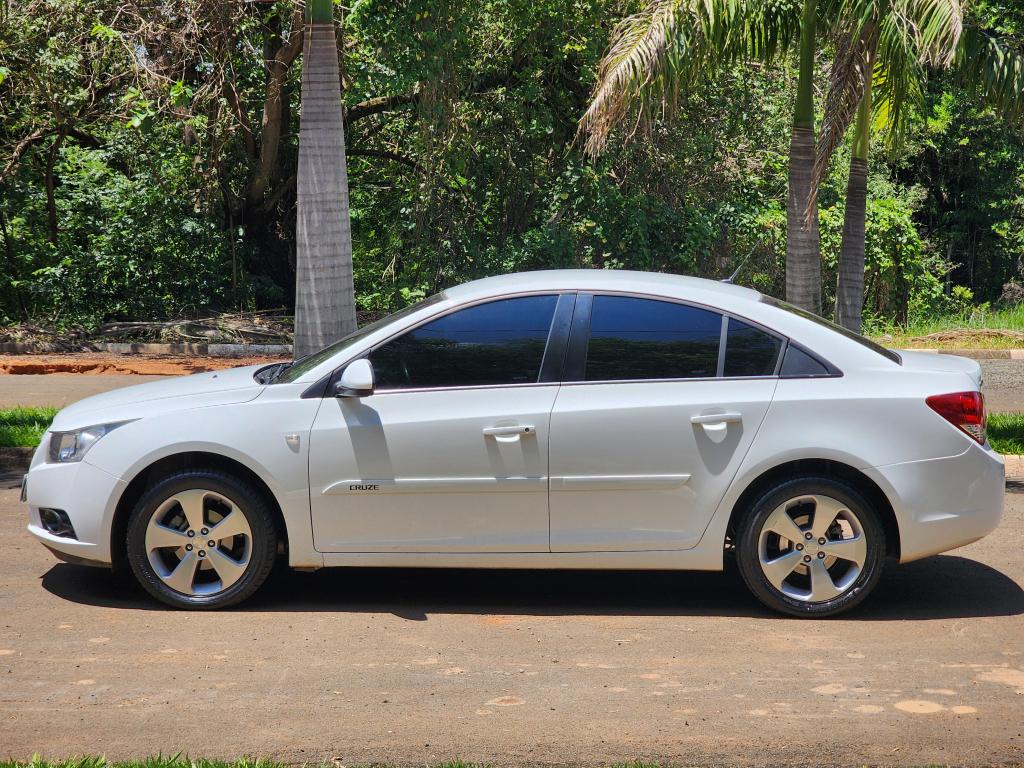 CHEVROLET Cruze Sedan - Foto