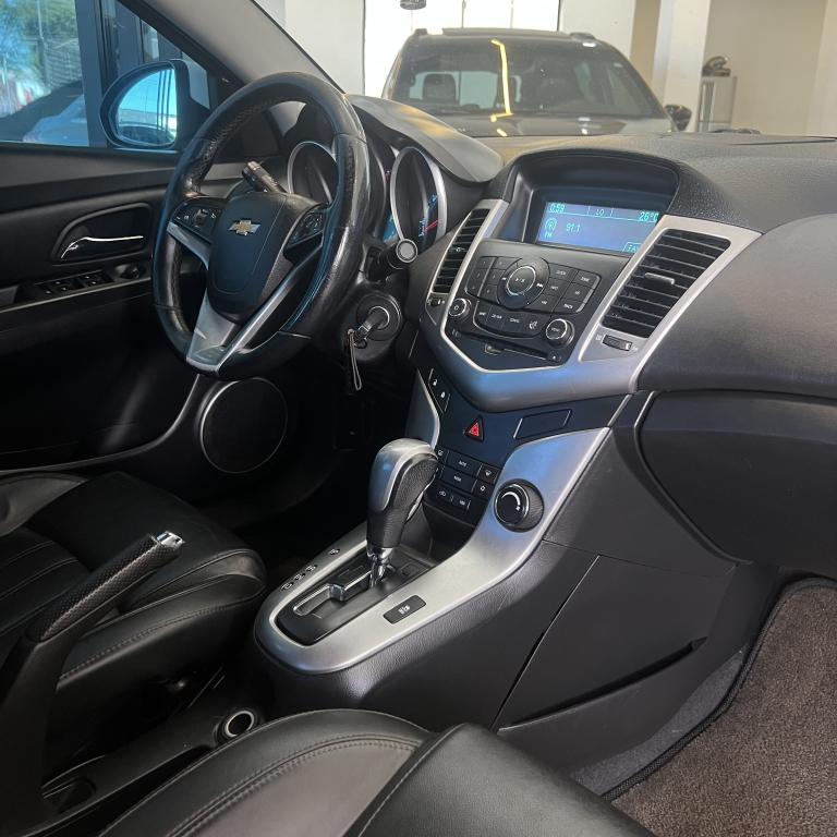 CHEVROLET Cruze Sedan - Foto