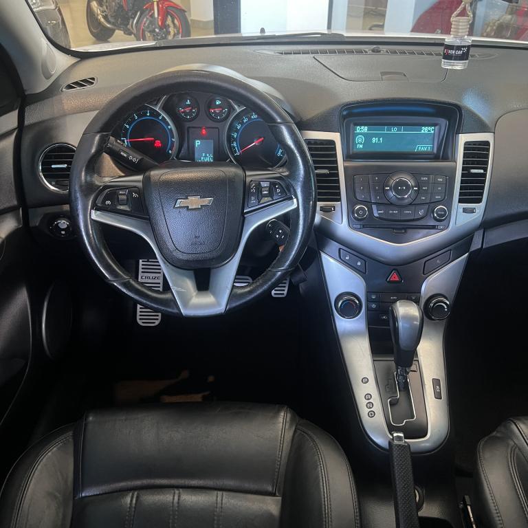 CHEVROLET Cruze Sedan - Foto