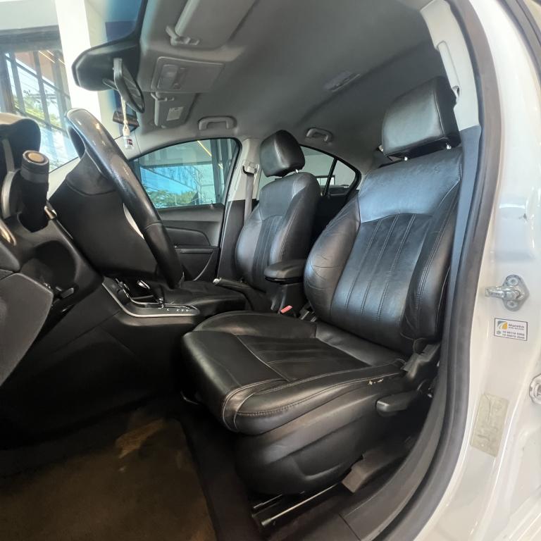 CHEVROLET Cruze Sedan - Foto