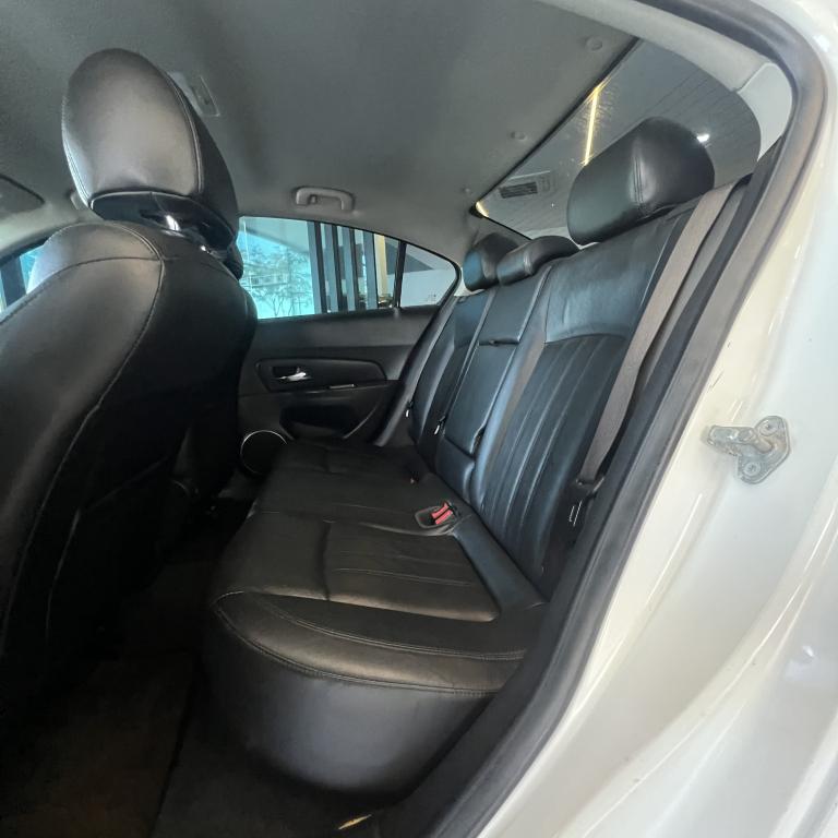 CHEVROLET Cruze Sedan - Foto