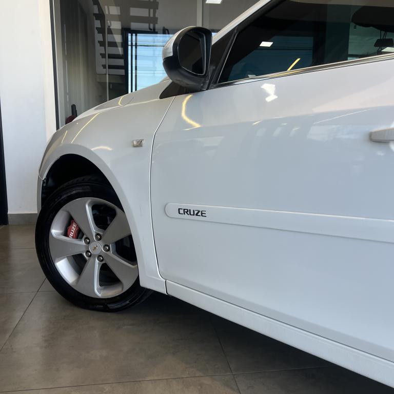 CHEVROLET Cruze Sedan - Foto