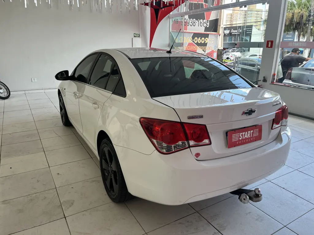 CHEVROLET Cruze Sedan - Foto