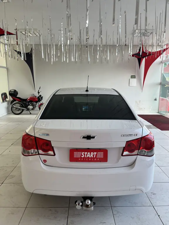 CHEVROLET Cruze Sedan - Foto