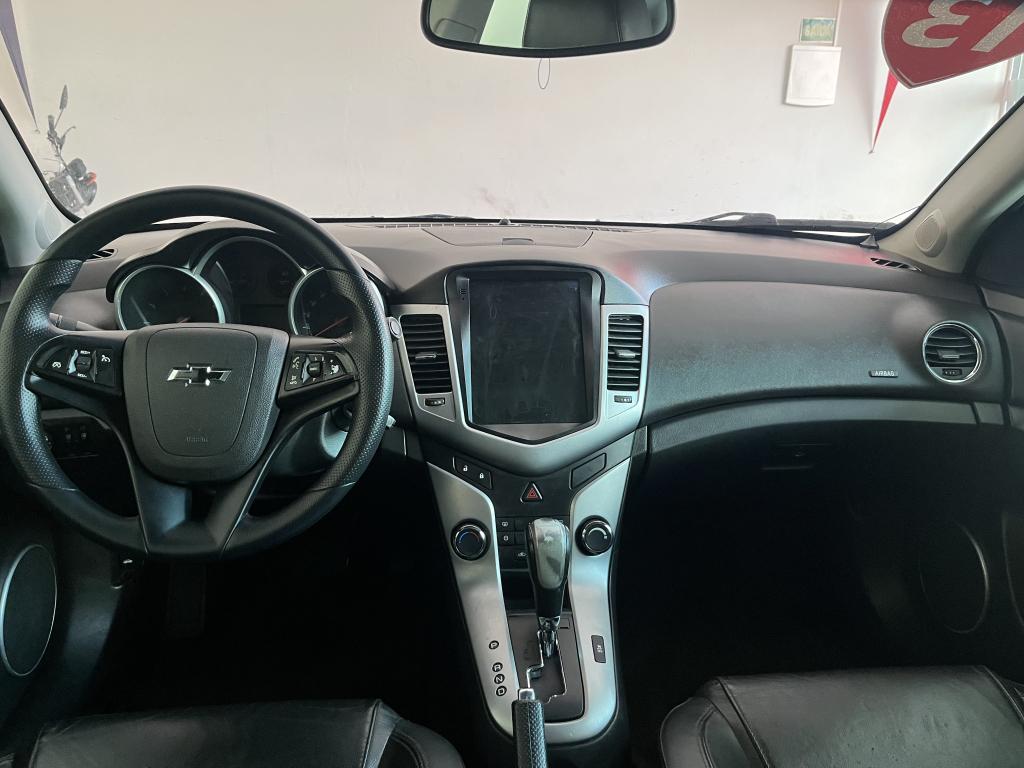CHEVROLET Cruze Sedan - Foto