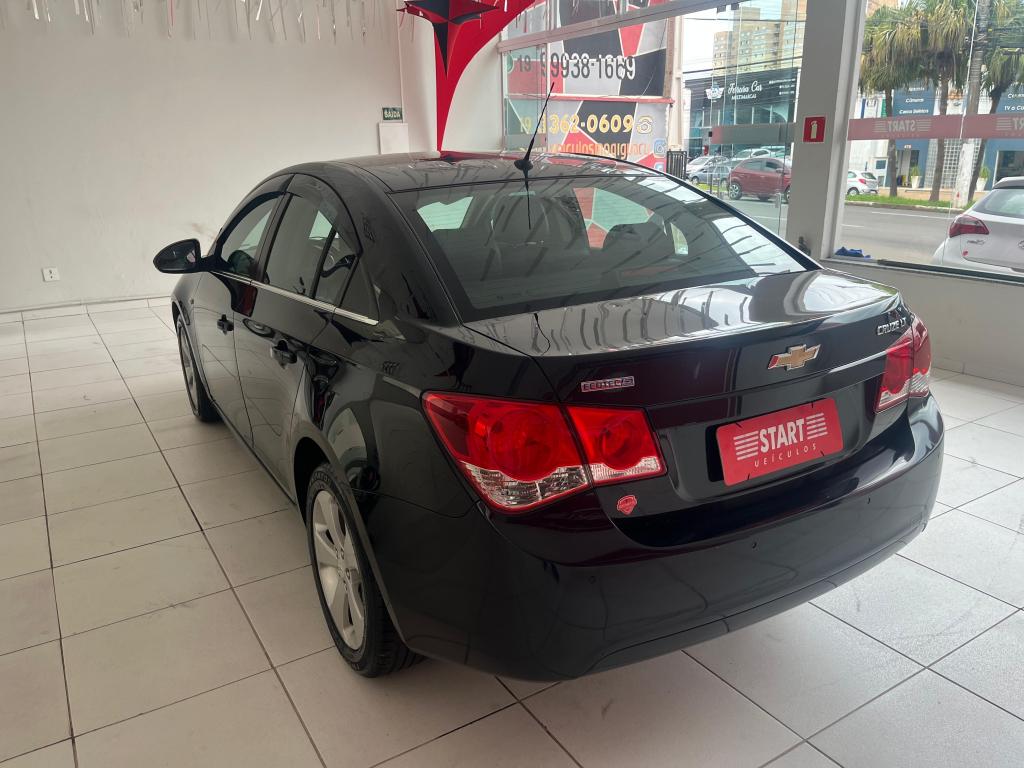 CHEVROLET Cruze Sedan - Foto