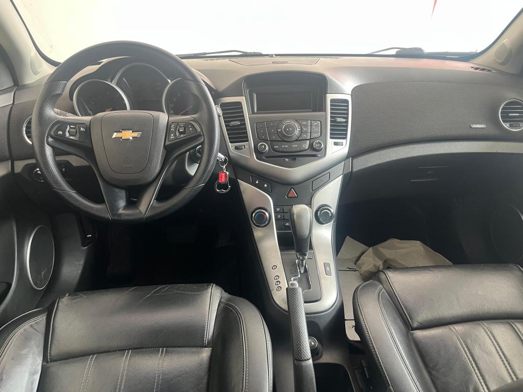 CHEVROLET Cruze Sedan - Foto