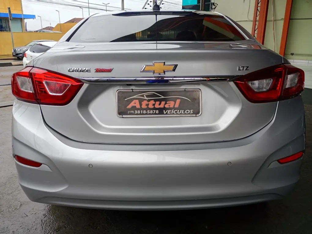 CHEVROLET Cruze Sedan - Foto
