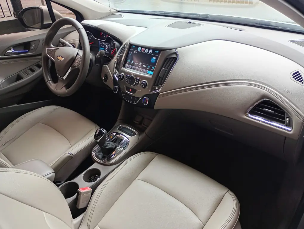 CHEVROLET Cruze Sedan - Foto