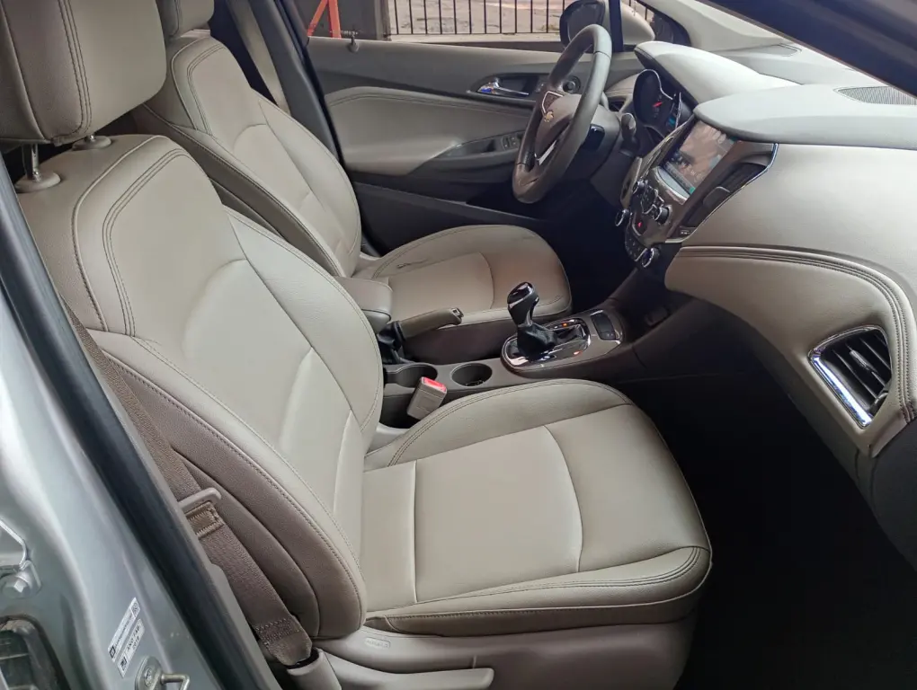 CHEVROLET Cruze Sedan - Foto