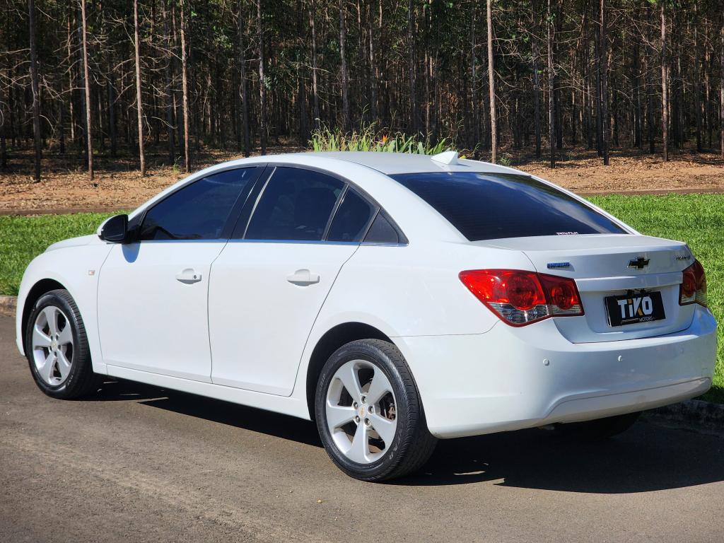 CHEVROLET Cruze Sedan - Foto