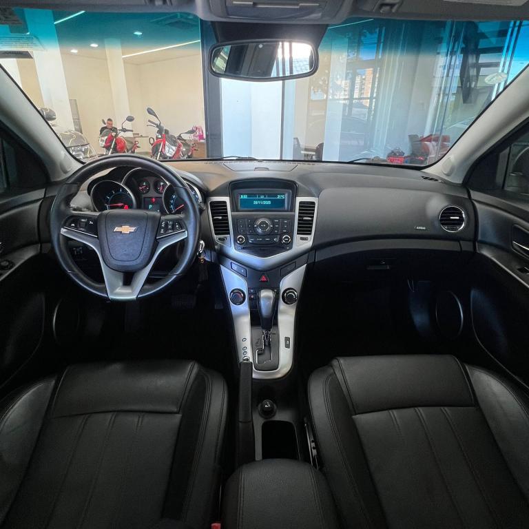 CHEVROLET Cruze Sedan - Foto