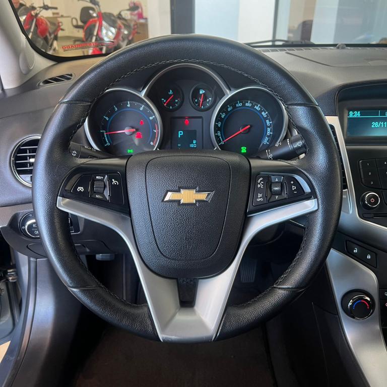CHEVROLET Cruze Sedan - Foto
