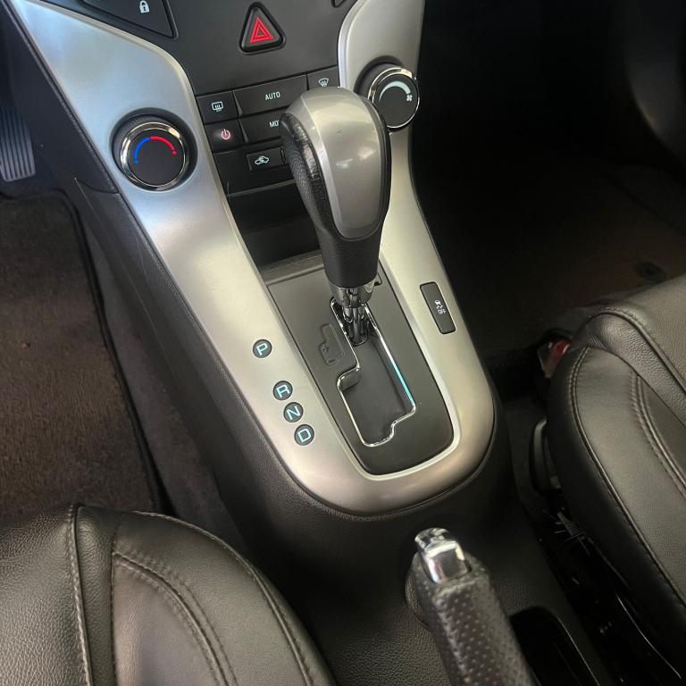 CHEVROLET Cruze Sedan - Foto