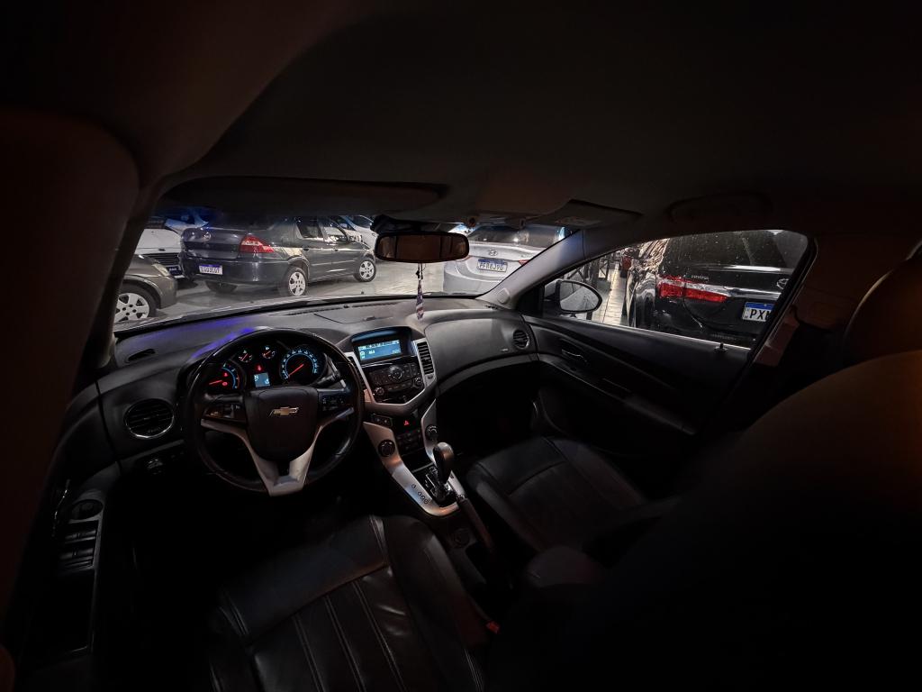 CHEVROLET Cruze Sedan - Foto