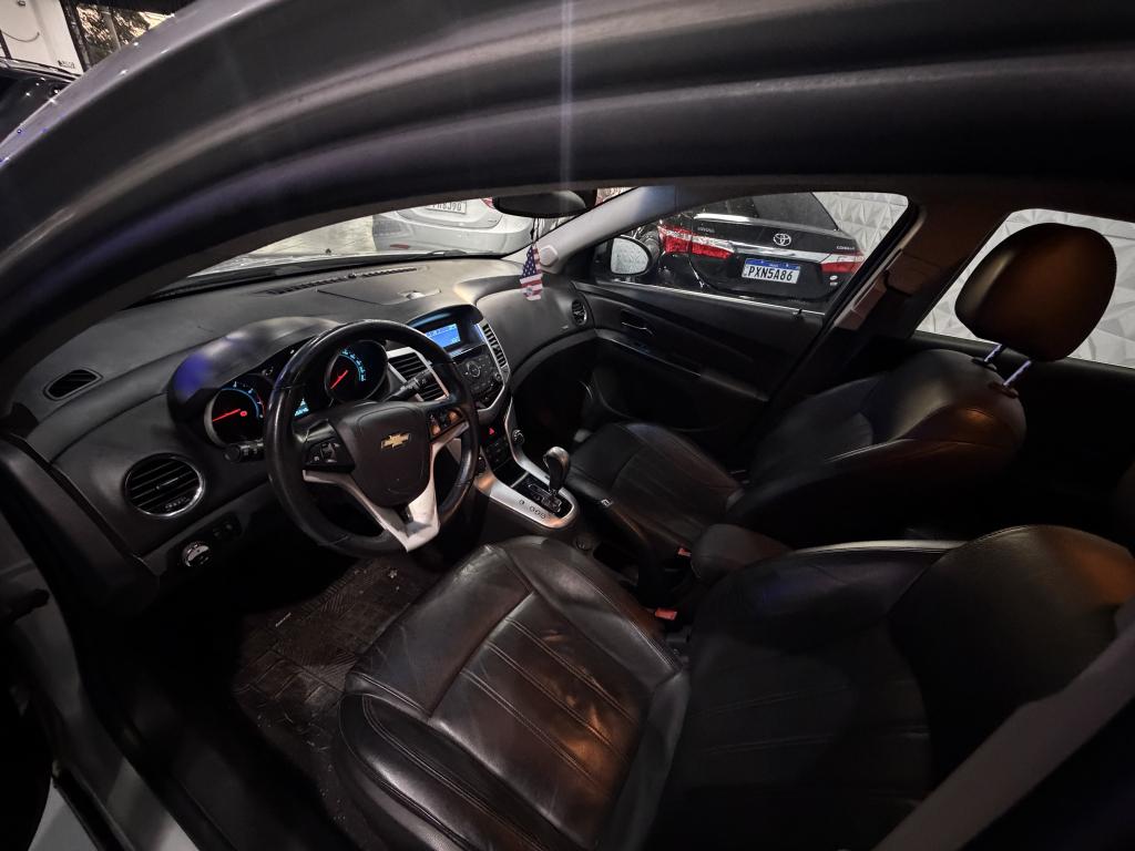 CHEVROLET Cruze Sedan - Foto