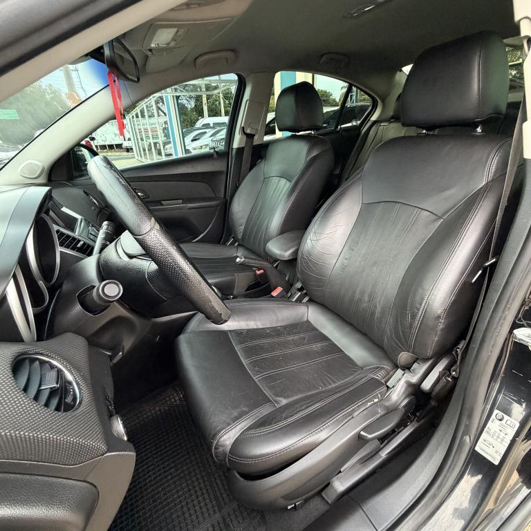 CHEVROLET Cruze Sedan - Foto