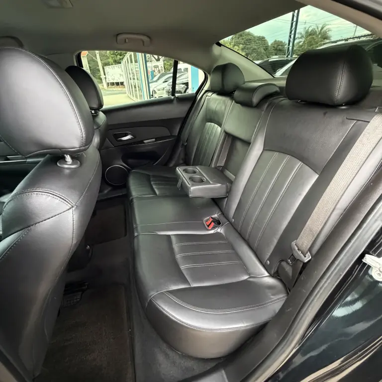 CHEVROLET Cruze Sedan - Foto