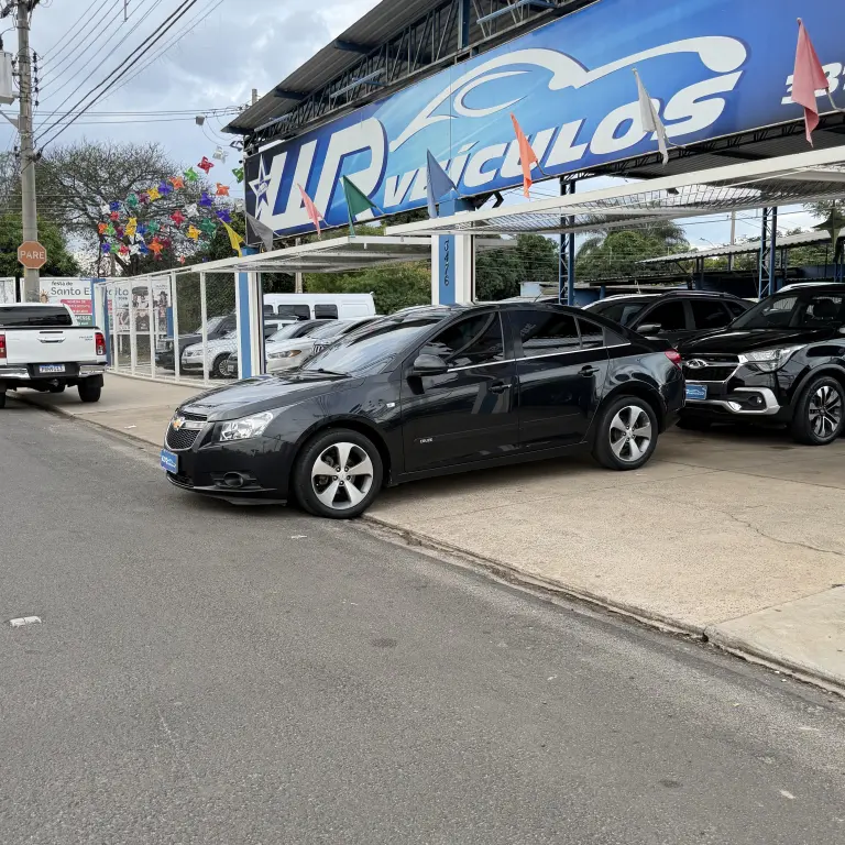 CHEVROLET Cruze Sedan - Foto