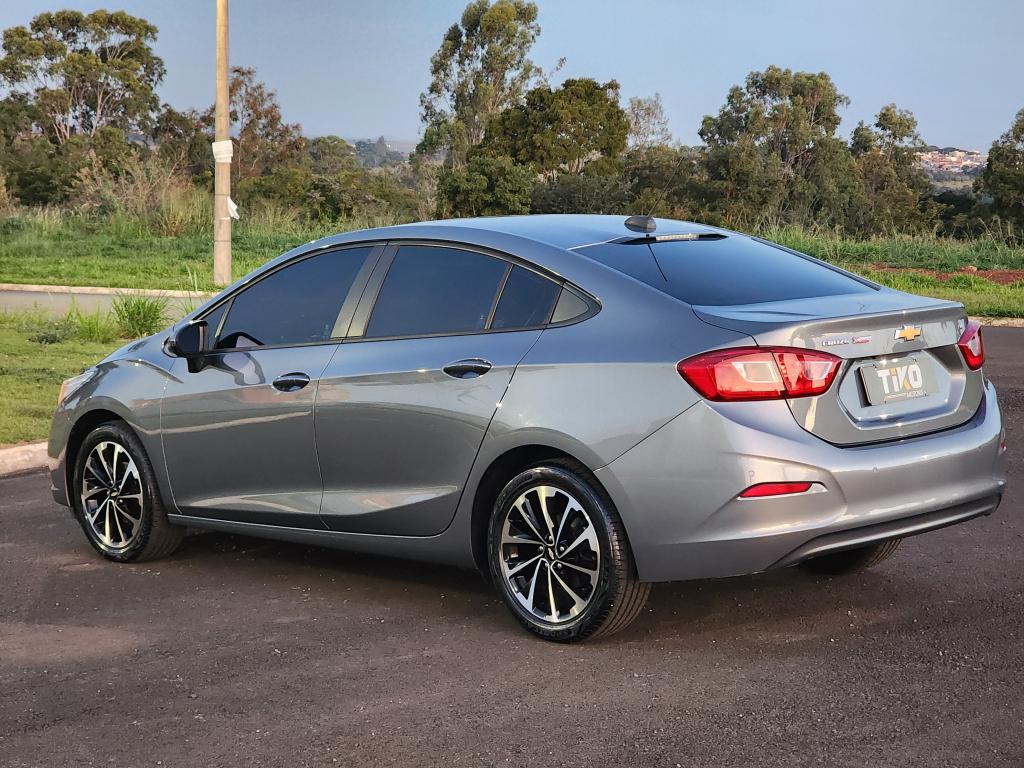 CHEVROLET Cruze Sedan - Foto