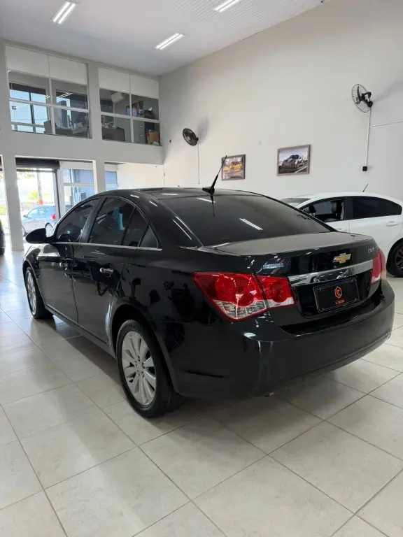 CHEVROLET Cruze Sedan - Foto