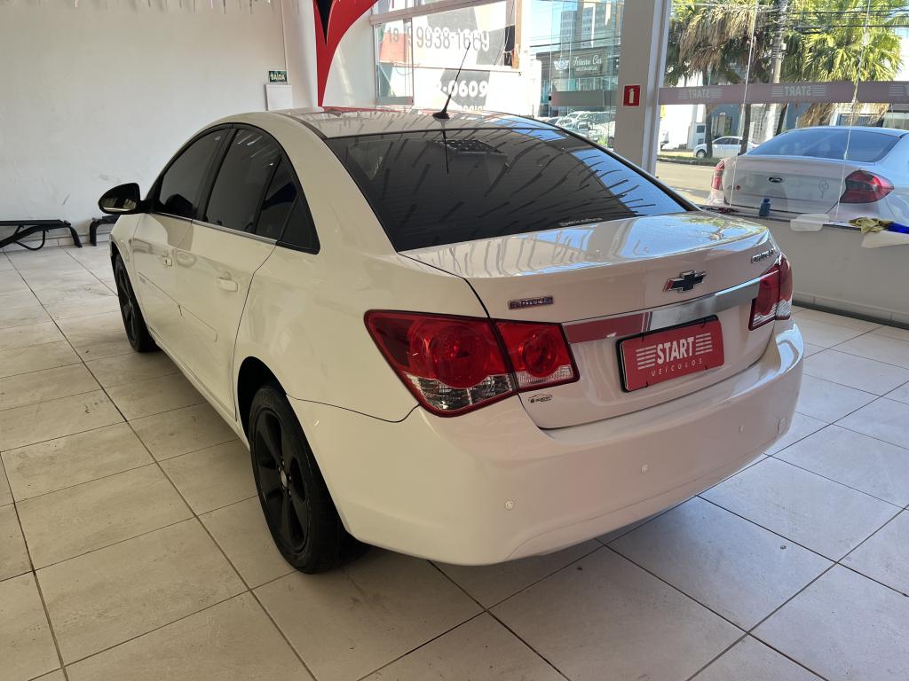CHEVROLET Cruze Sedan - Foto