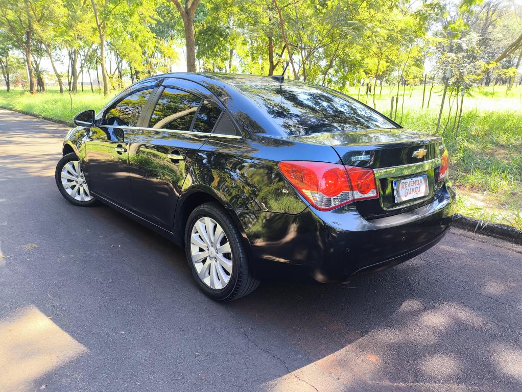 CHEVROLET Cruze Sedan - Foto