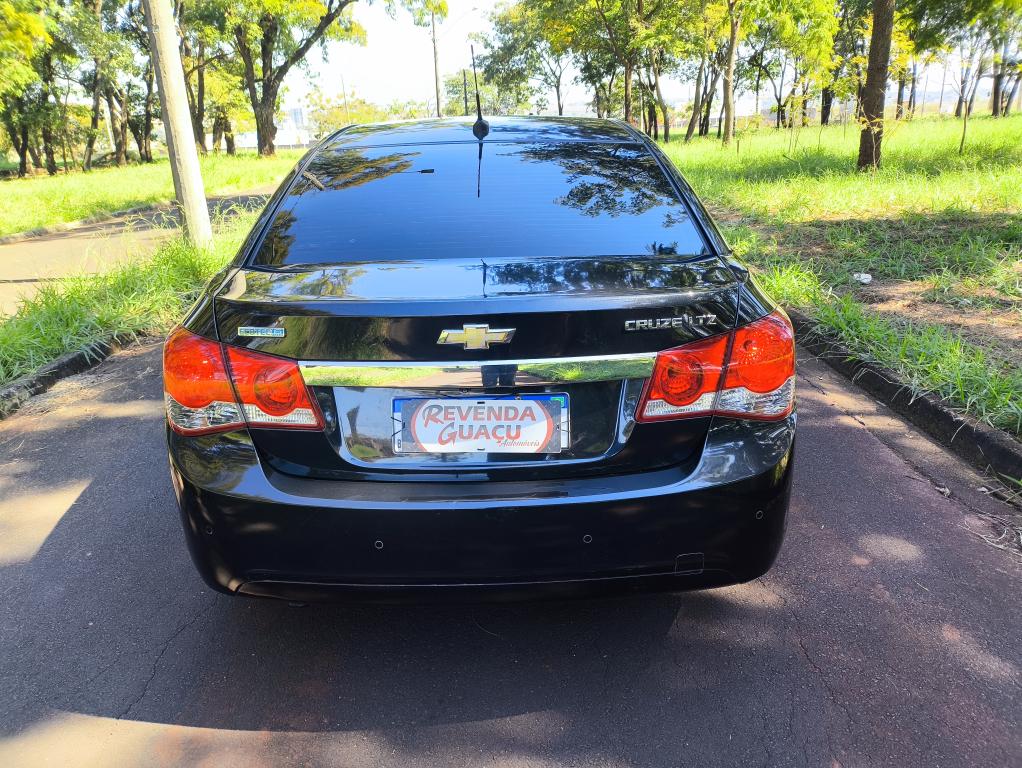 CHEVROLET Cruze Sedan - Foto