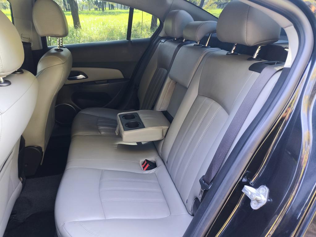 CHEVROLET Cruze Sedan - Foto