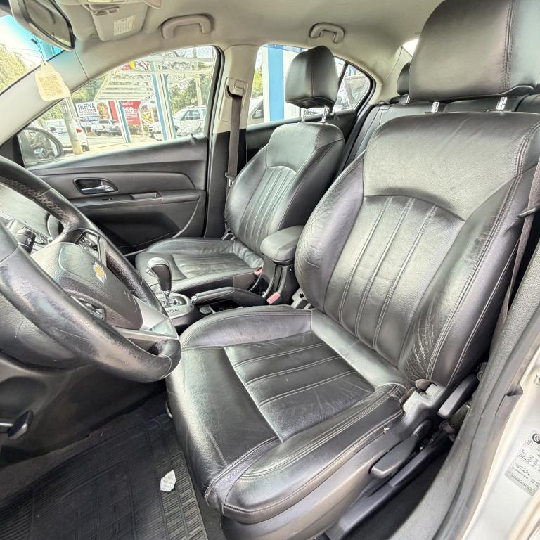 CHEVROLET Cruze Sedan - Foto