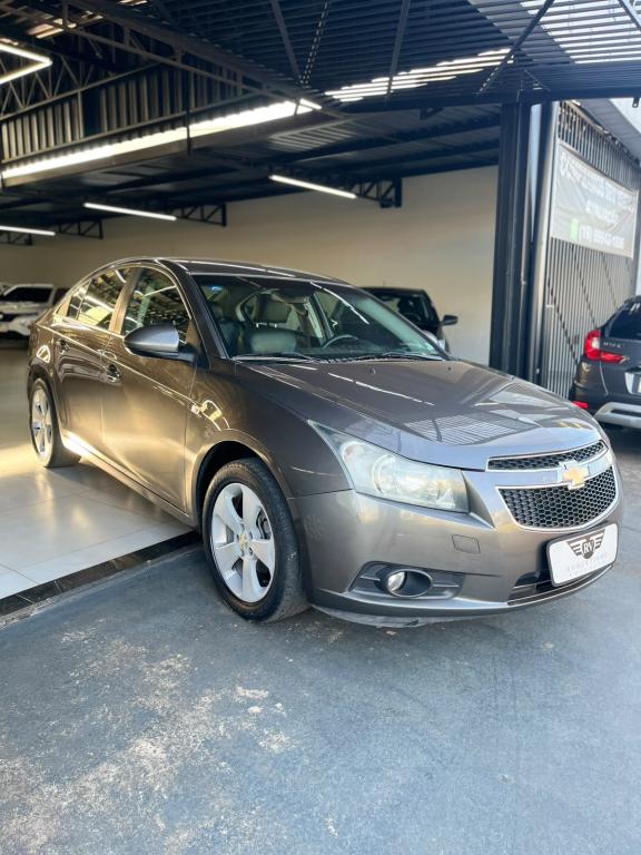 CHEVROLET Cruze Sedan - Foto
